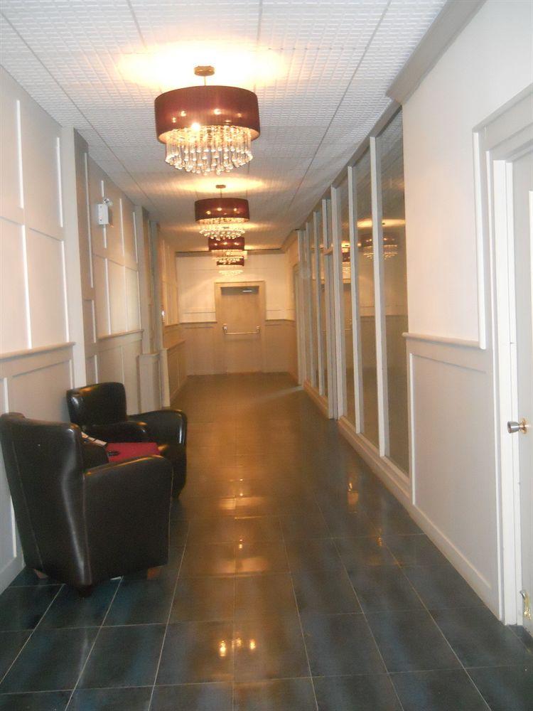 Travelodge By Wyndham Trois-Rivieres Exterior photo