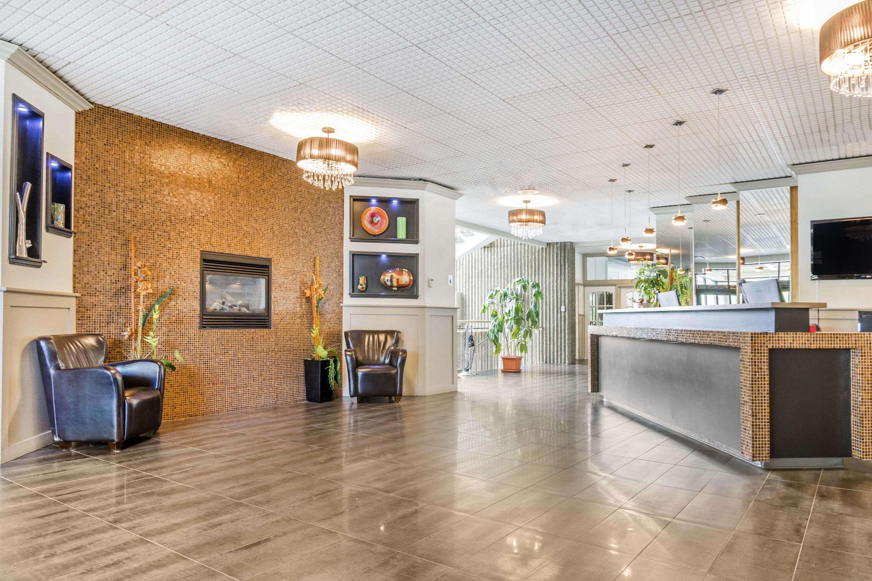Travelodge By Wyndham Trois-Rivieres Exterior photo