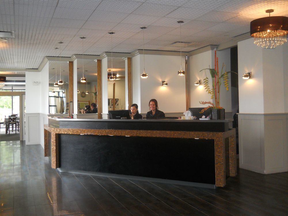 Travelodge By Wyndham Trois-Rivieres Exterior photo